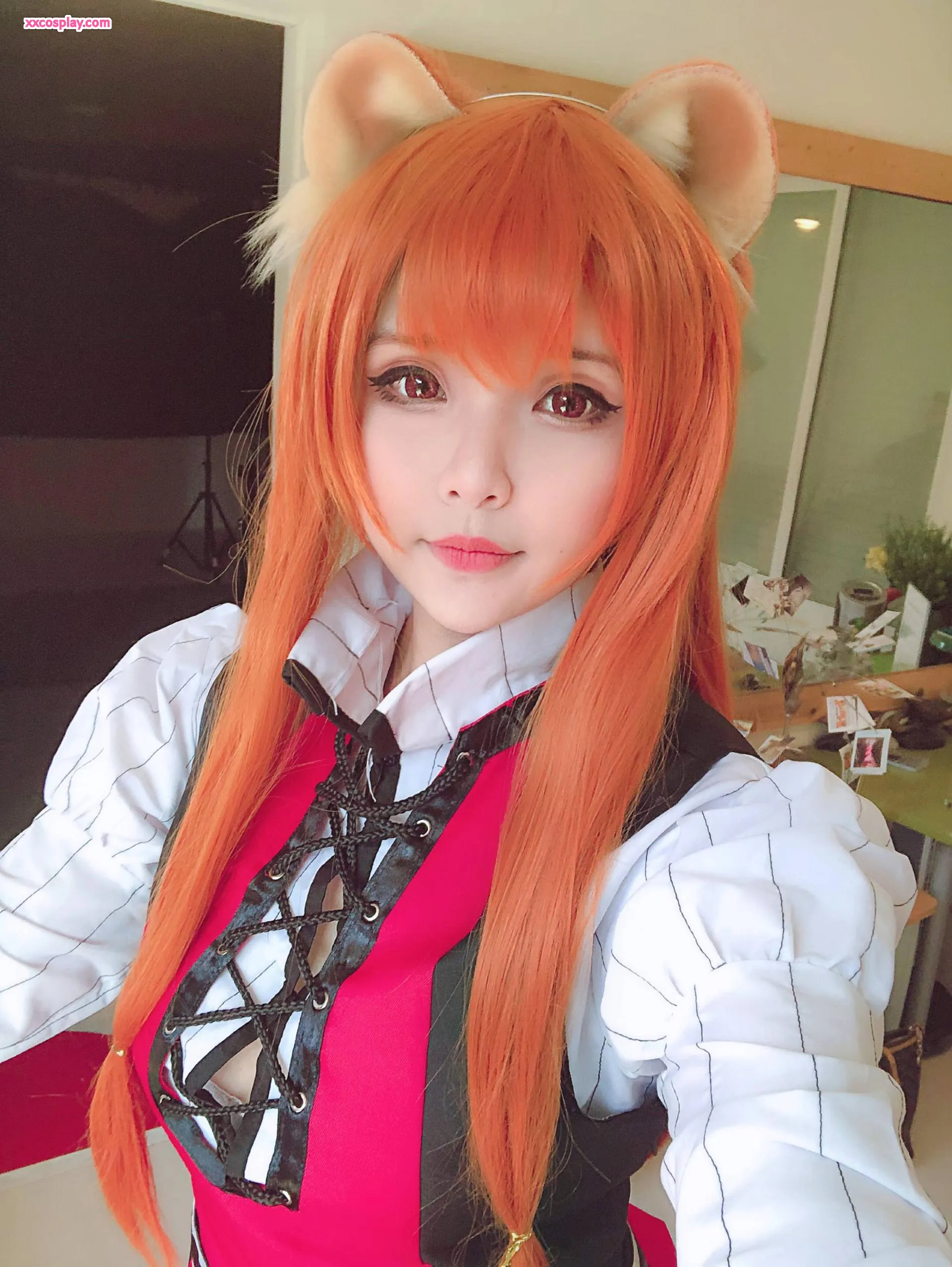 Hana Bunny as ラフタリア
